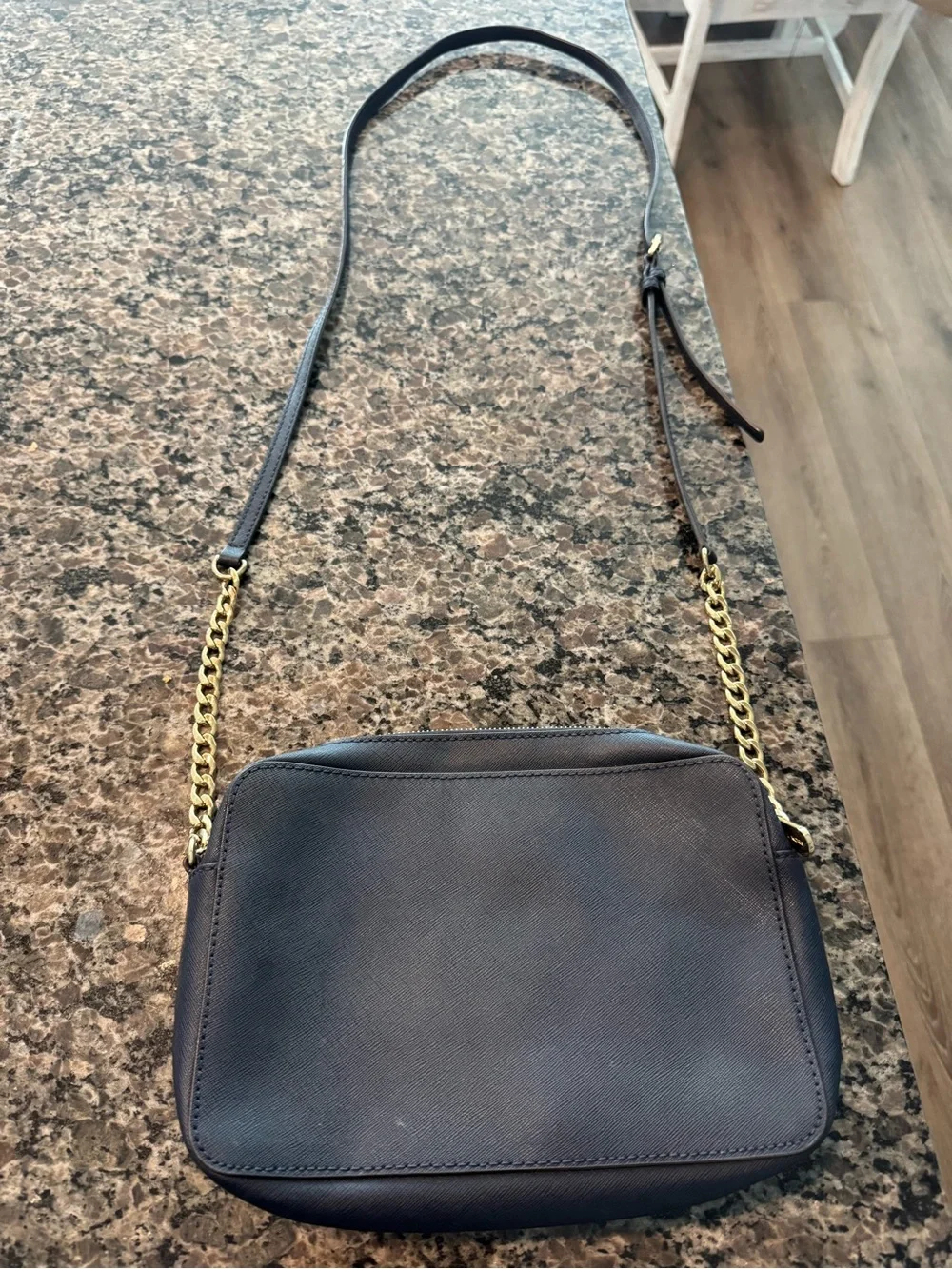 Michael Kors Jet Set East West Crossbody Bag Navy Saffiano Leather Gold hardware